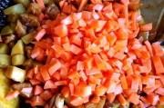 土豆萝卜肉丸盖饭的家常做法(15个简单步骤,轻松搞定美味午餐)