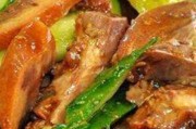 鲜美开胃，猪头肉拌黄瓜的做法