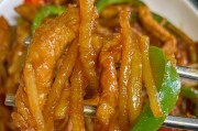 怎样做一道美味的青椒炒土豆肉丝（重口味菜谱，跟着步骤做一道让你胃口大开的菜）