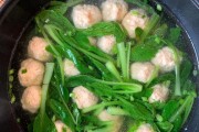 水煮猪肉丸的制作方法（以清爽口感打造的美味佳肴）