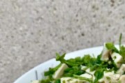 香椿凉拌豆腐的做法(香气扑鼻,清爽可口,营养丰富的素食佳肴)