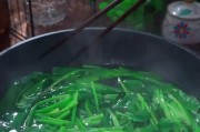 家庭版香辣菠菜，做法大揭秘！（简单易学，健康美味，以菠菜为主角的家庭菜肴）