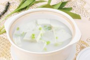 砂锅豆腐丸子萝卜丝汤的做法
