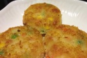 美味又营养的以什锦土豆饼制作方法(家常菜肴)