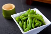 五香毛豆花生的制作（美味小吃的必备配料）