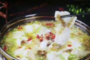 酸菜焖鱼的美味做法(传统家常菜谱,营养美味又下饭)