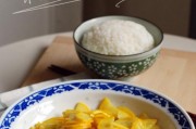 美味家常菜谱——以西葫芦火腿炒面(简单易学的炒面做法,让你轻松享受美食)
