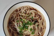 教你如何制作美味肉丸清汤面(一碗鲜香滋味,吃到回味无穷)