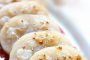 冰糖莲藕桂圆甜汤的做法(传统美食,滋味独特)