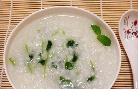 以白术砂仁粥为食疗良方的制作与功效(用好白术砂仁,打造健康生活)