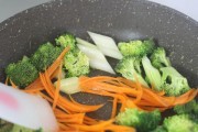 杂蔬千张煮年糕(健康美味的农家小炒菜)
