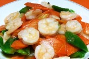 教你做一道口感鲜美的虾仁胡萝卜炒蛋（家常菜谱）