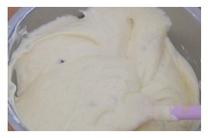 手工制作双色寂风蛋糕（美味蛋糕，体验创意生活）