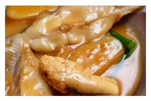 一口香脆炸海鱼的做法（传统美食重新焕发生机，炸海鱼带来美味体验）