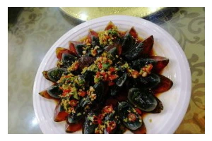 用熟鸡蛋浇汁，让你的菜肴更美味（探秘熟鸡蛋浇汁的制作方法及应用技巧）