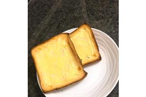 日式炼乳吐司的做法（让你在家也能享受高级西餐厅般的口感）