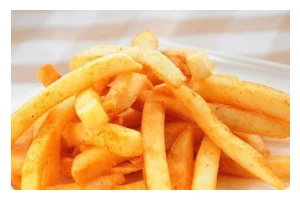 如何制作酥脆美味的炸薯条（秘诀揭秘，让你的薯条更加诱人）