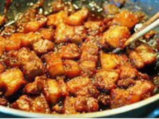东南亚风味红烧肉,尝尝味道然后转中大火收汁即可。
