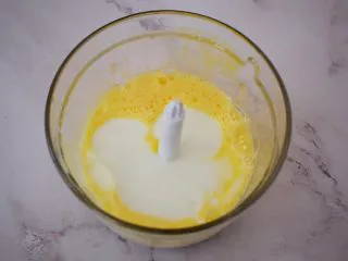 酸奶蔓越莓糕,加入酸奶