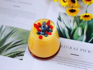 芒果苹果奶昔,我要开动了，好喝极了。