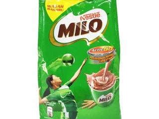 美禄恐龙 milo dinosaur,我买的美禄，是1kg一袋那种，不是三合一的，每次买都把袋子扔掉用密封罐装，所以网上找了个图，大概就是这样。 你想喝浓点，就多放点粉，看自己口味，用热水冲泡开来。喜欢甜的，可以再加点炼奶，比较甜，也有奶味。 我自己有时候会放点纯牛奶，但是不多，只是单纯喜欢增加一丢丢奶味。 