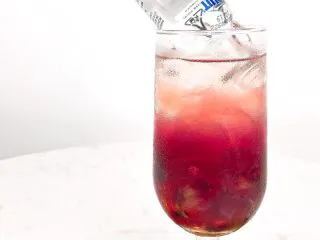 花看半开，酒饮微醺，是人生最好的状态,装饰即可