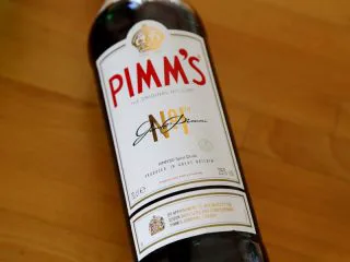 英式水果鸡尾酒Pimm's,2.这就是Pimm’s NO.1(中文叫皮姆一号),Pimm’s的酒精度数只有25%,并不是特别高。