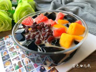黑凉粉水果捞,成品图二