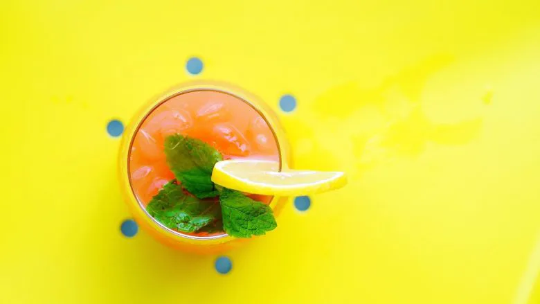 夏日红柚季！比基尼少女的鸡尾酒