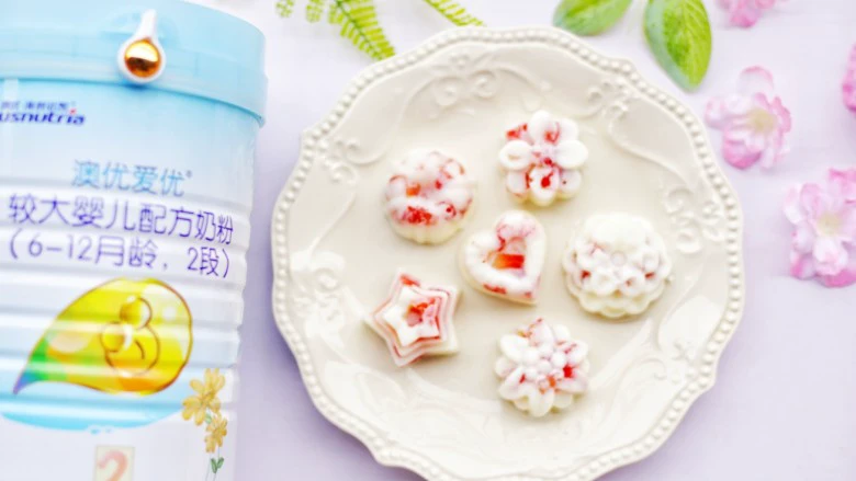 少女风的草莓牛奶冻