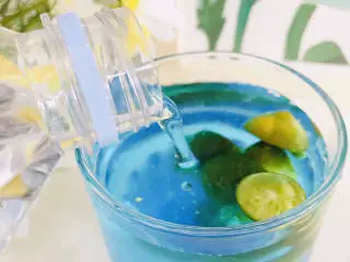 #闹元宵#蓝色海洋,满满一杯