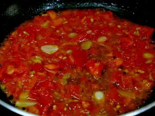 超下饭之红三剁,把西红柿的红油炒出来。