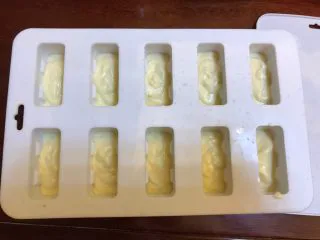 水果之王《榴莲雪糕》【冷饮甜点】,倒入各种模具中!