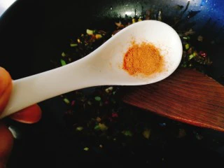 家常菜+梅菜扣肉,适量五香粉