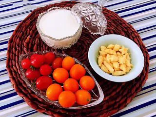 手抓饼开心早餐,还有小吃和水果的搭配