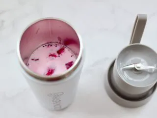 火龙果西米露,看见所有的食材都备好后。