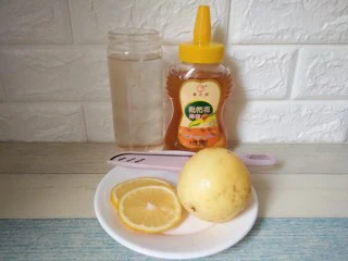 百香果柠檬蜂蜜水,原料：黄金百香果，柠檬，蜂蜜，凉开水