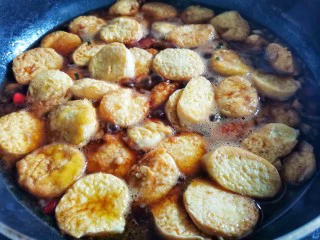 脆皮日本豆腐,加入日本豆腐。