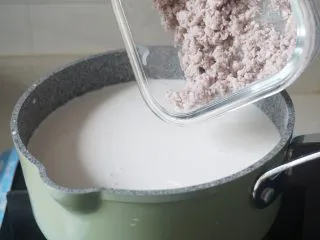 自制香芋西米露超好吃，甩糖水店几条街,9、加入香芋碎