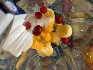 蔓越莓芒果奶昔,放蔓越莓