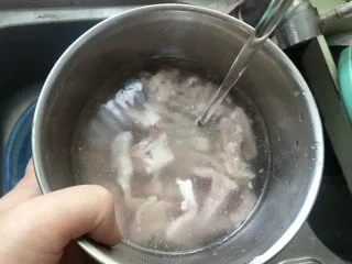 粉鸡汤(阜阳特色小吃),清洗干净