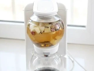 水果玫瑰花茶,按电源开关