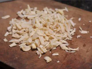 超级爽口的开胃萝卜干,切成小段