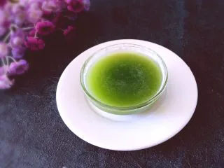 健康饮品之黄瓜雪梨汁,看看成品图，这是过滤后的