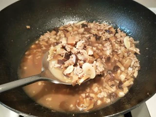 河北宣化特色小吃\卤菜\蒸莜面,可以出锅了。