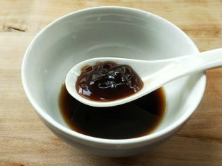 花雕酒焗藤椒手撕鸡,两勺蚝油。