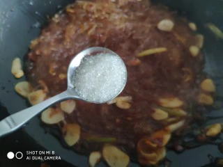 香辣粉丝包菜,加入少许糖