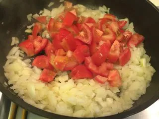 普罗旺斯风味番茄烩大虾,加入番茄丁