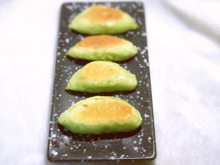 碧玉芹菜香菇盒子(发面版)