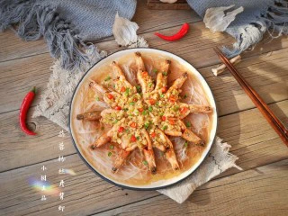 蒜蓉粉丝开背虾,成品。